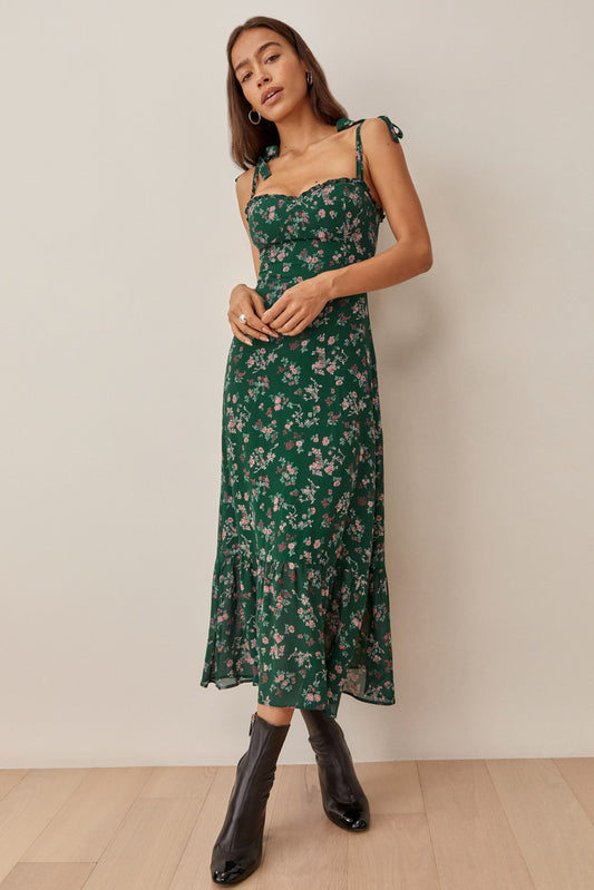 Classic Vintage Dress with a Flattering Fit