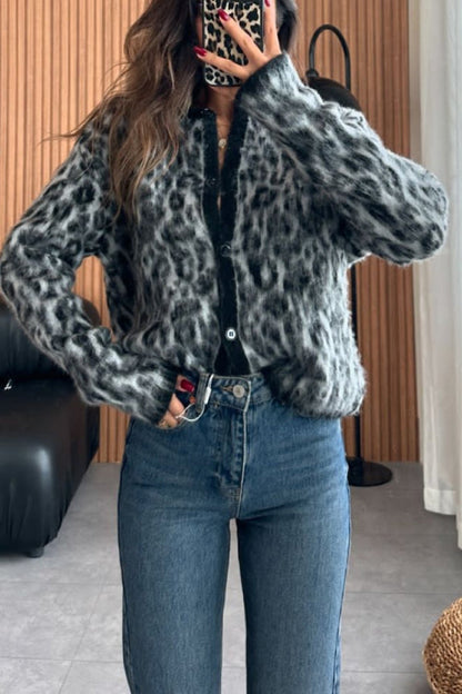 Classic Vintage & Enduringly Stylish Cardigan