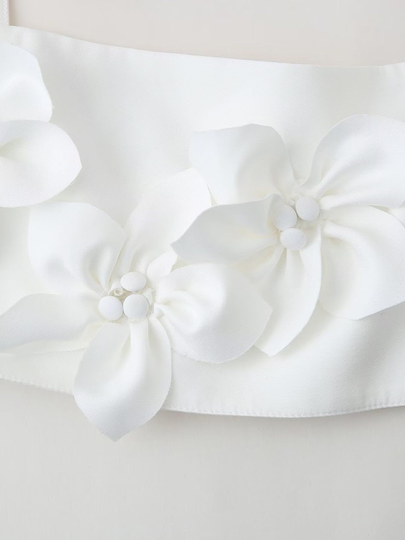 Effortlessly Elegant Top with a Timeless Design