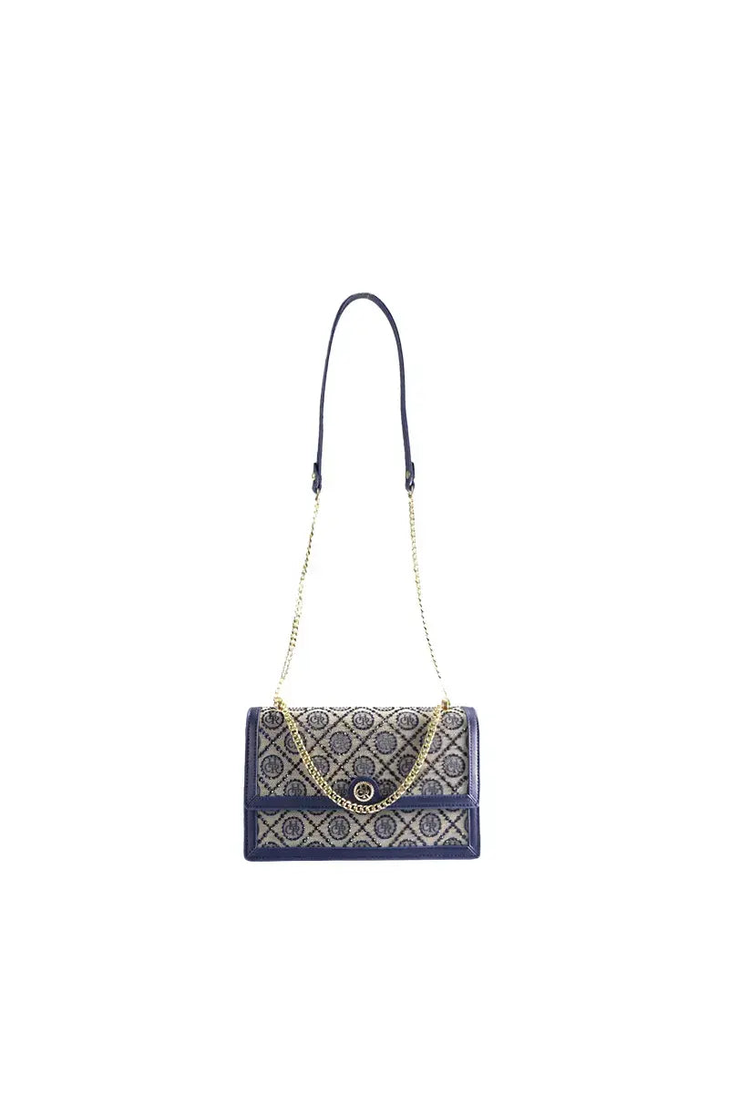 Gracefully Styled Bag for Any Occasion