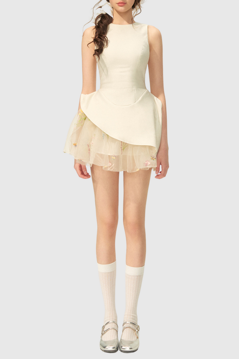 Beautifully Crafted Dress in a Classic Style
