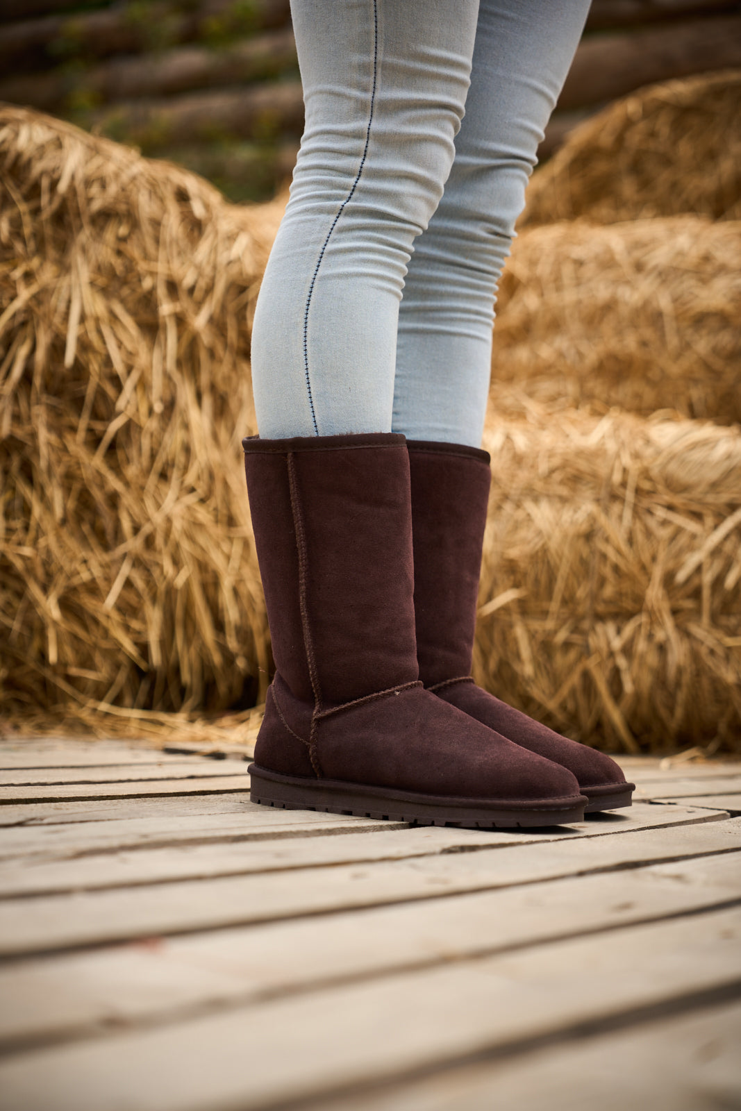 Well Tailored Boots with a Graceful Silhouette