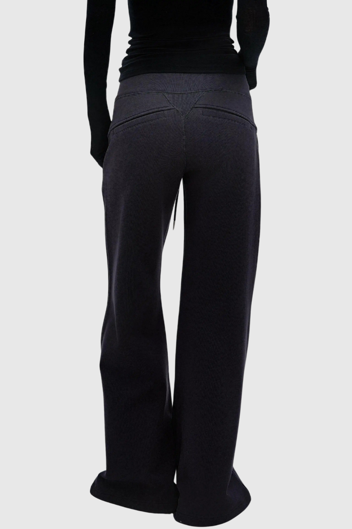 Gracefully Styled Pants for Any Occasion