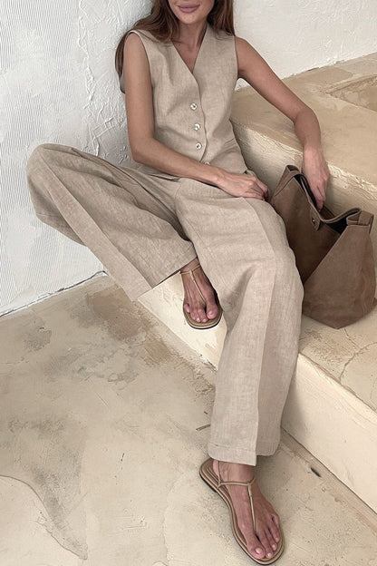 Sophisticated Garment with a Clean Classic Look