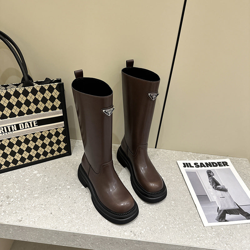 Polished Boots with an Effortless Classic Look