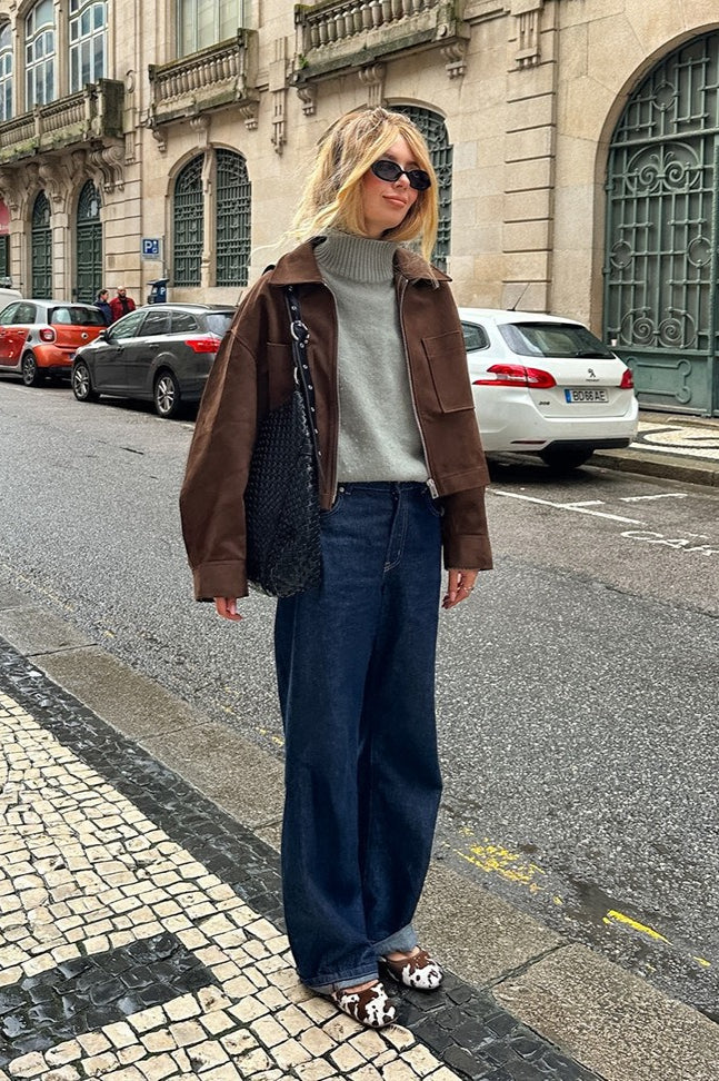 Effortlessly Elegant Jacket with a Timeless Design
