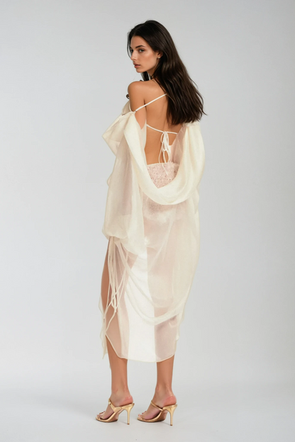 Effortlessly Elegant Blouse with a Timeless Design