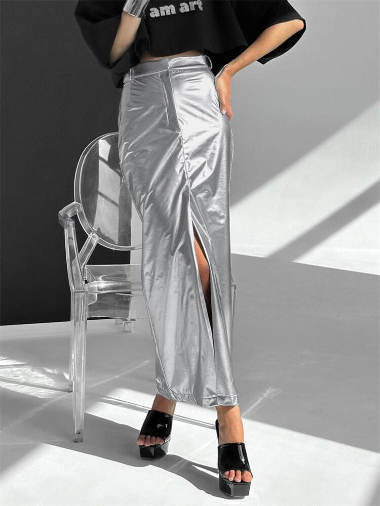 Sophisticated Garment with a Clean Classic Look
