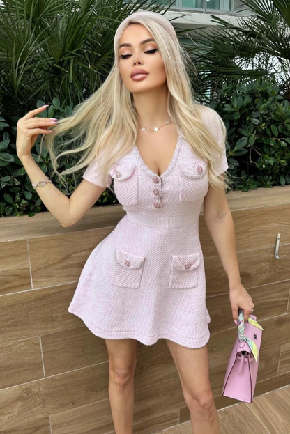Beautifully Crafted Dress in a Classic Style