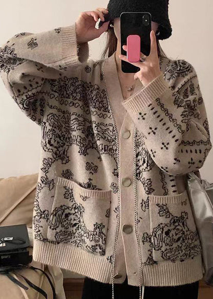 Elegantly Styled Cardigan for Everyday Wear
