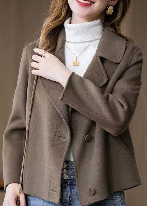 Gracefully Styled Coat for Any Occasion