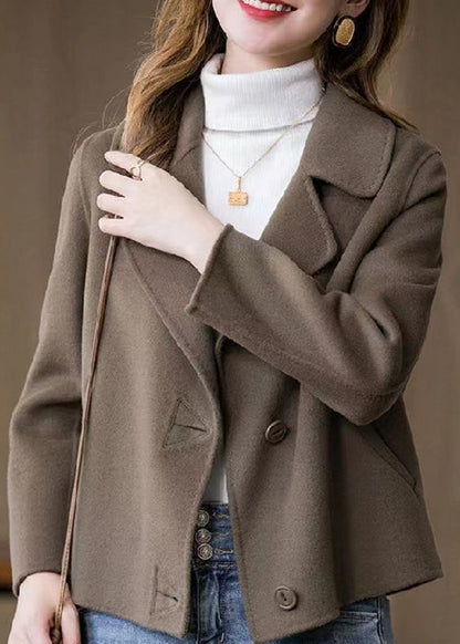 Gracefully Styled Coat for Any Occasion