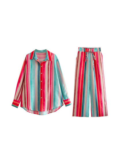 Effortlessly Elegant Pants with a Timeless Design