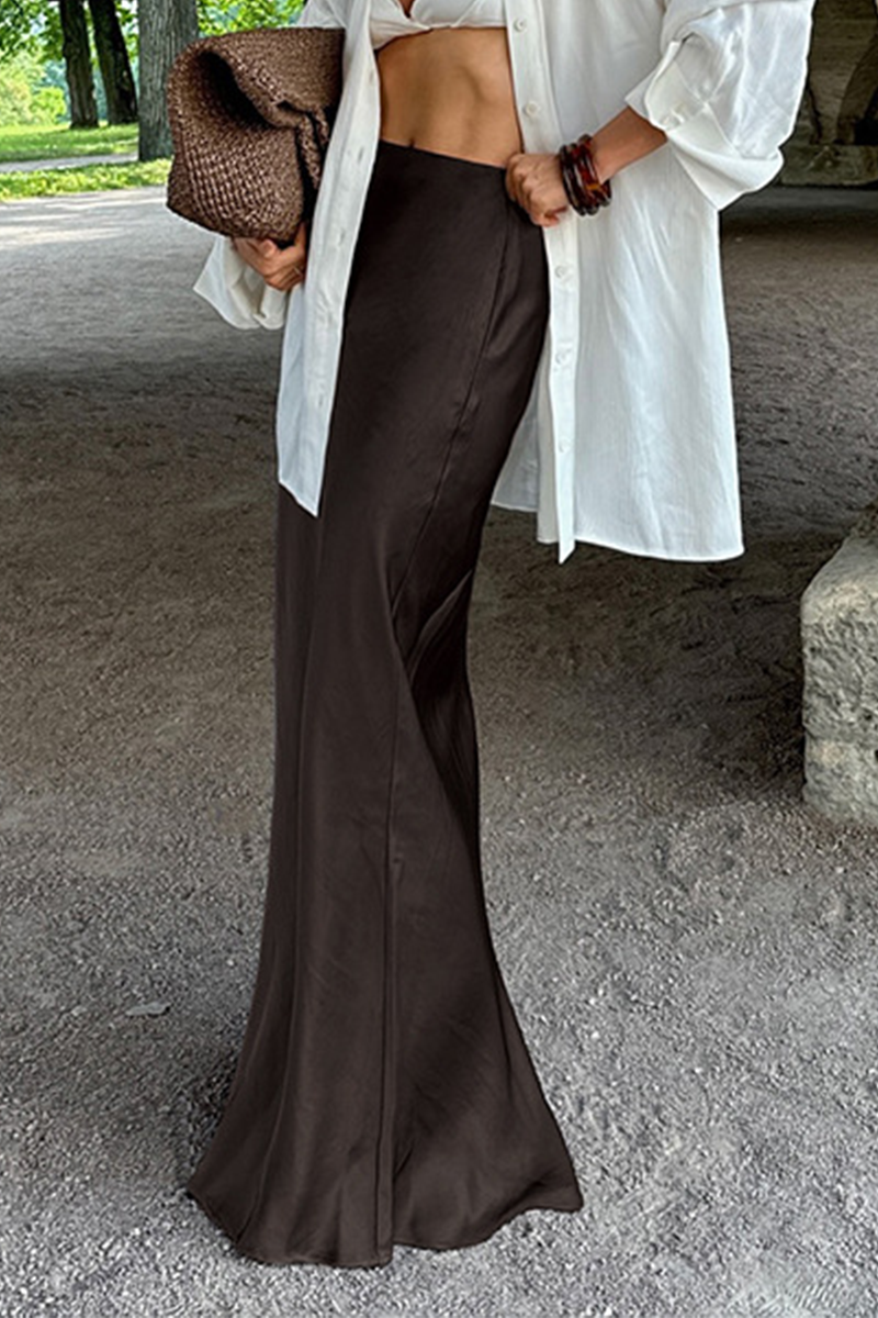Gracefully Styled Garment for Any Occasion