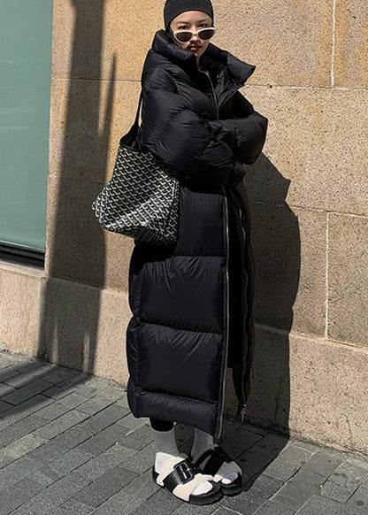 Well Tailored Coat with a Graceful Silhouette