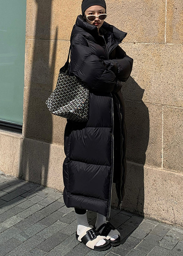 Well Tailored Coat with a Graceful Silhouette