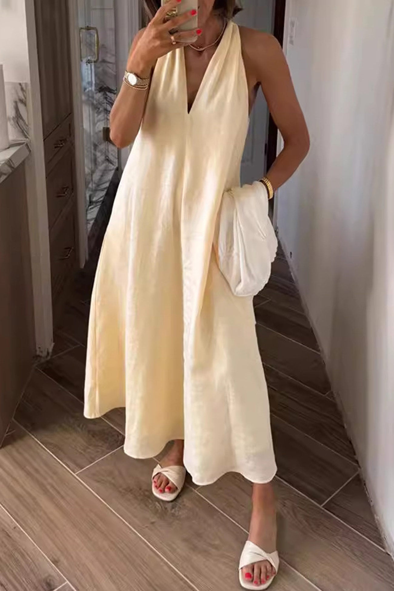Well Tailored Dress with a Graceful Silhouette