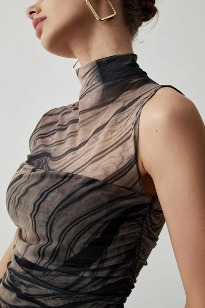 Classic Vintage Dress with a Flattering Fit