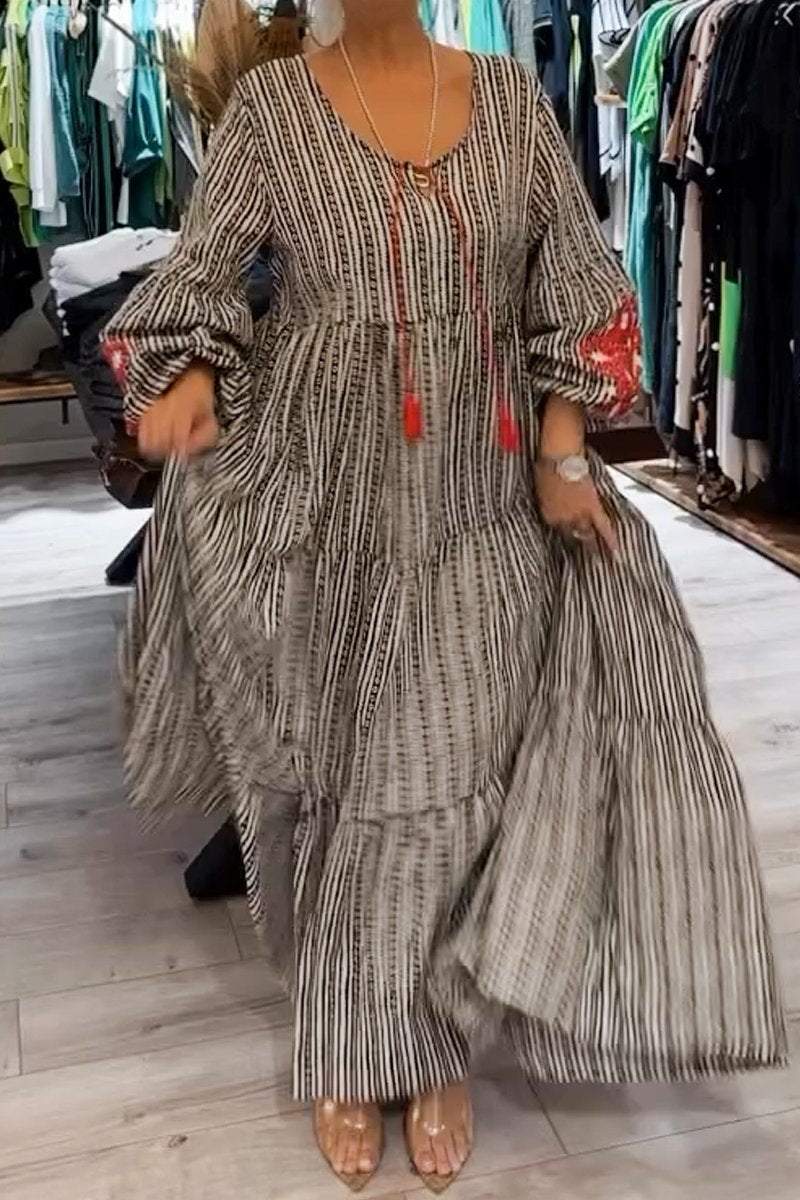 Classic Vintage Dress with a Flattering Fit
