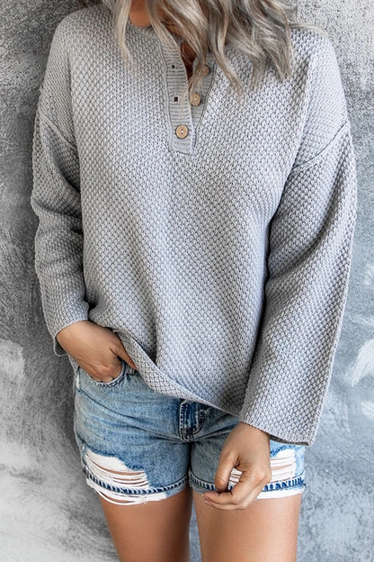 Well Tailored Sweater with a Graceful Silhouette