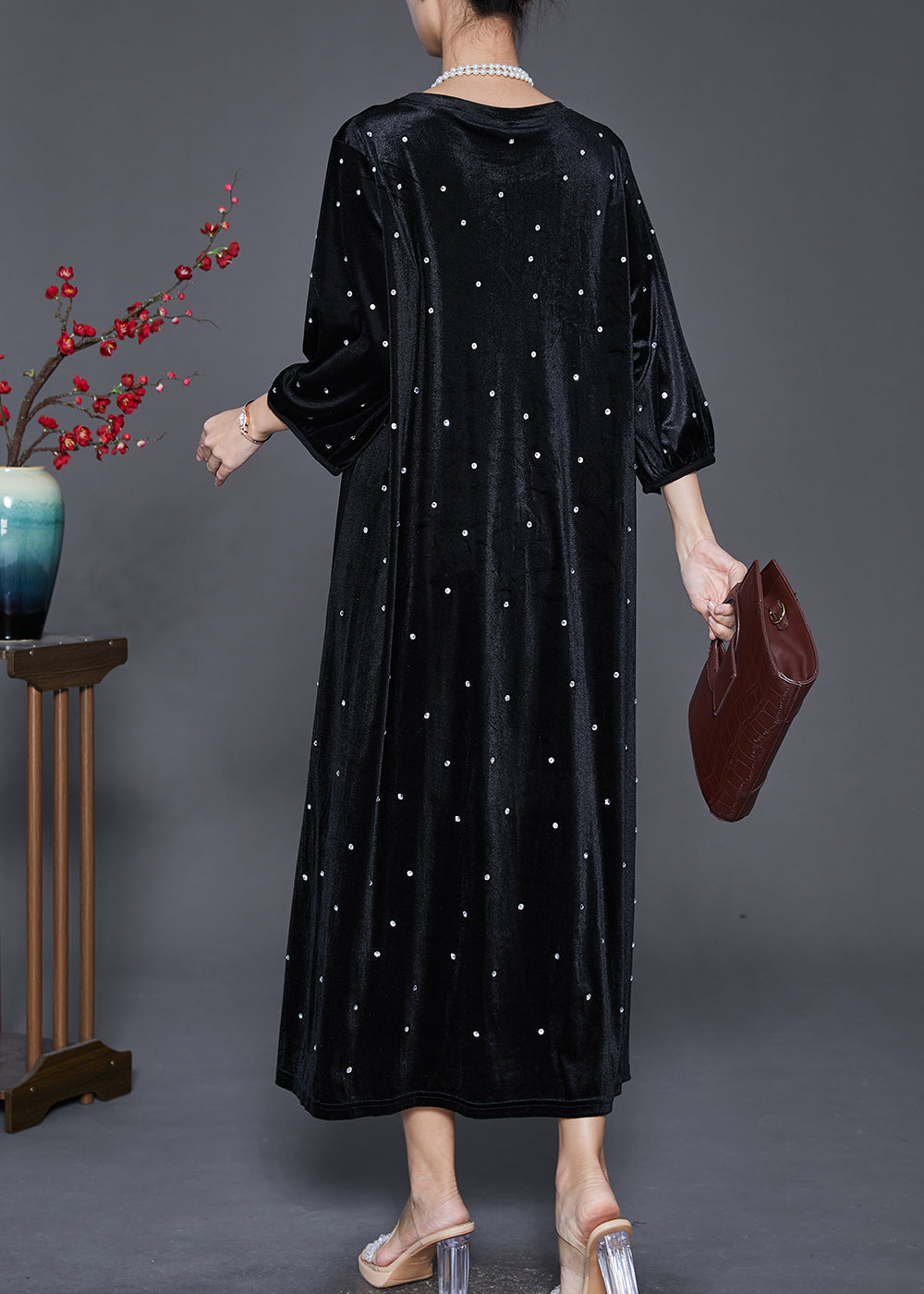 Classic Vintage Dress with a Flattering Fit