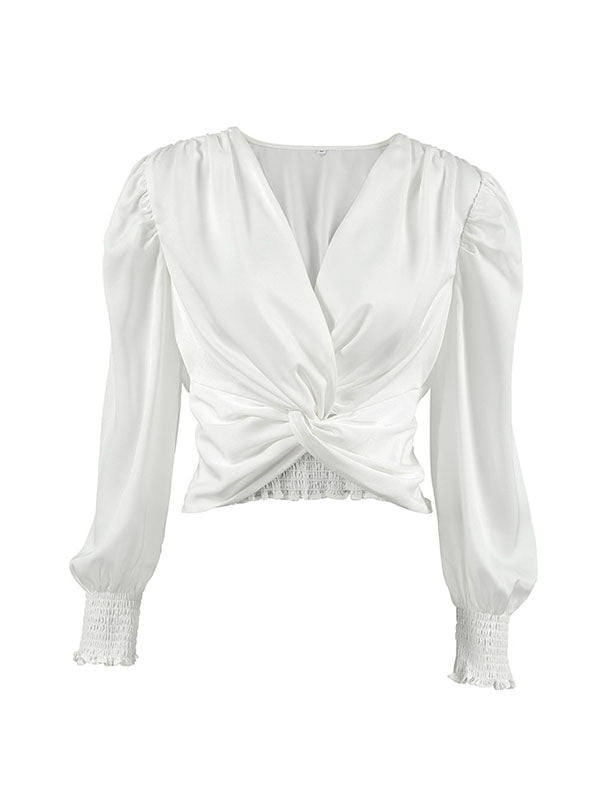 Well Tailored Blouse with a Graceful Silhouette