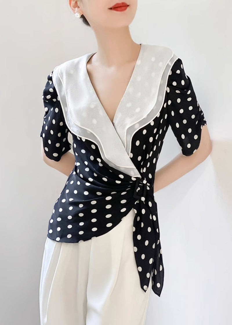 Effortlessly Elegant Top with a Timeless Design