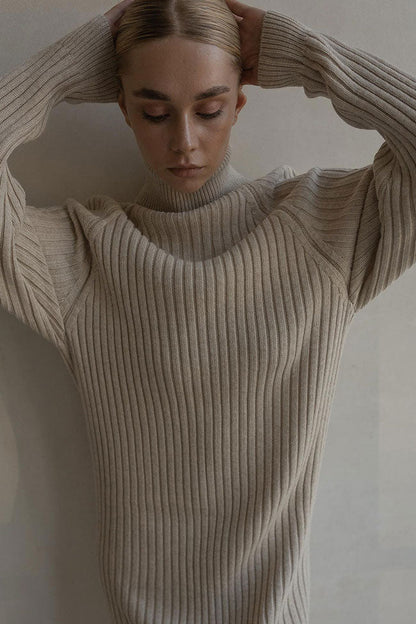 Effortlessly Elegant Sweater with a Timeless Design
