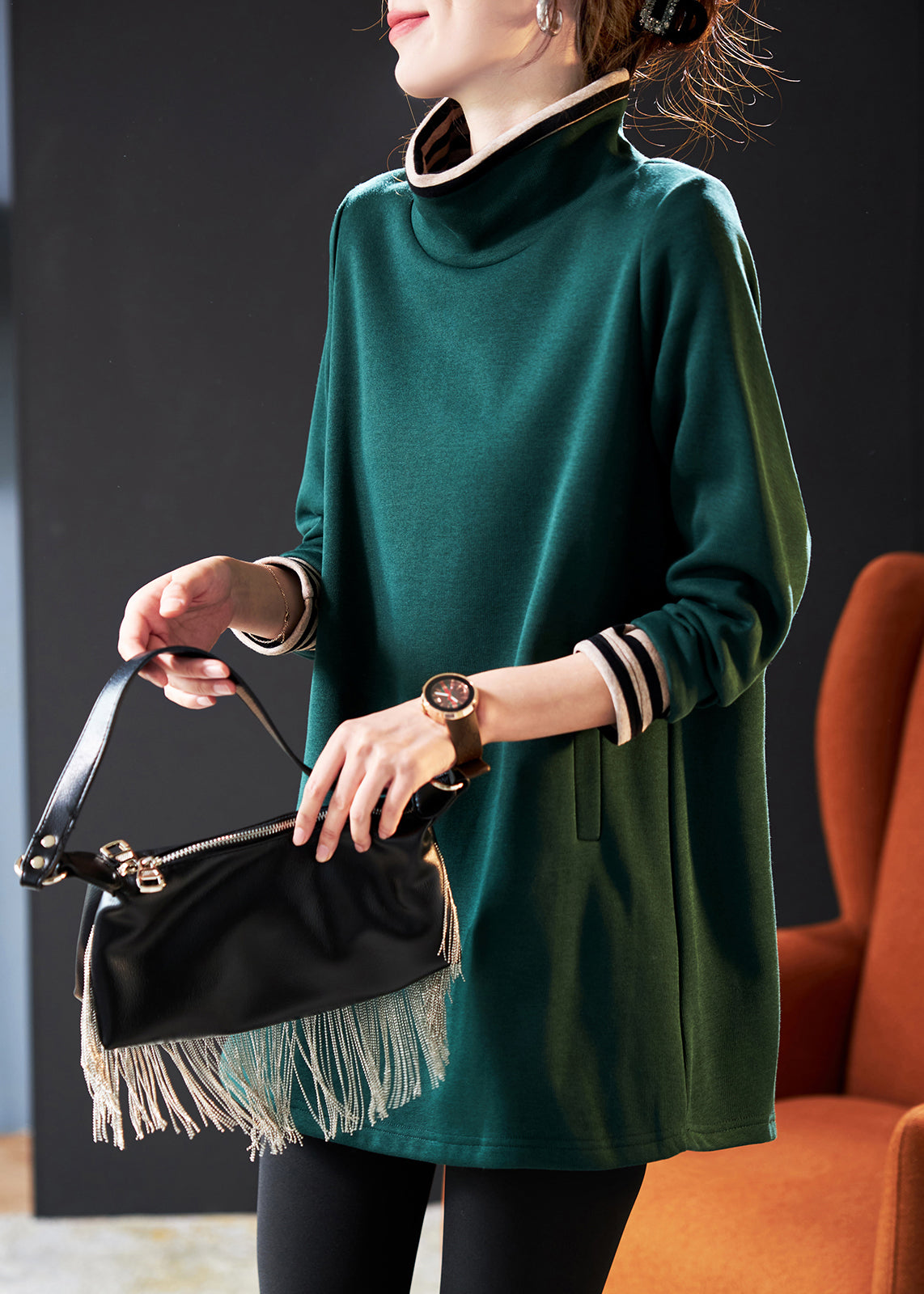 Classic Vintage Pullover with a Flattering Fit
