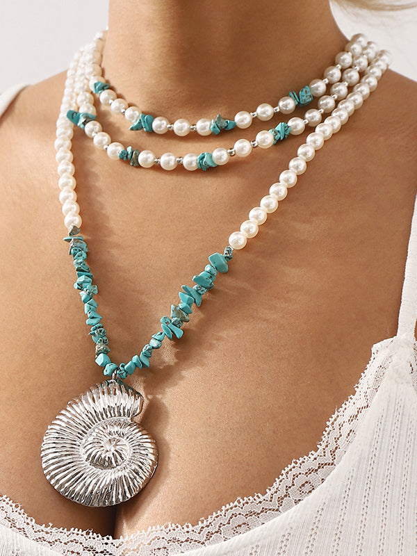 Effortlessly Elegant Garment with a Timeless Design