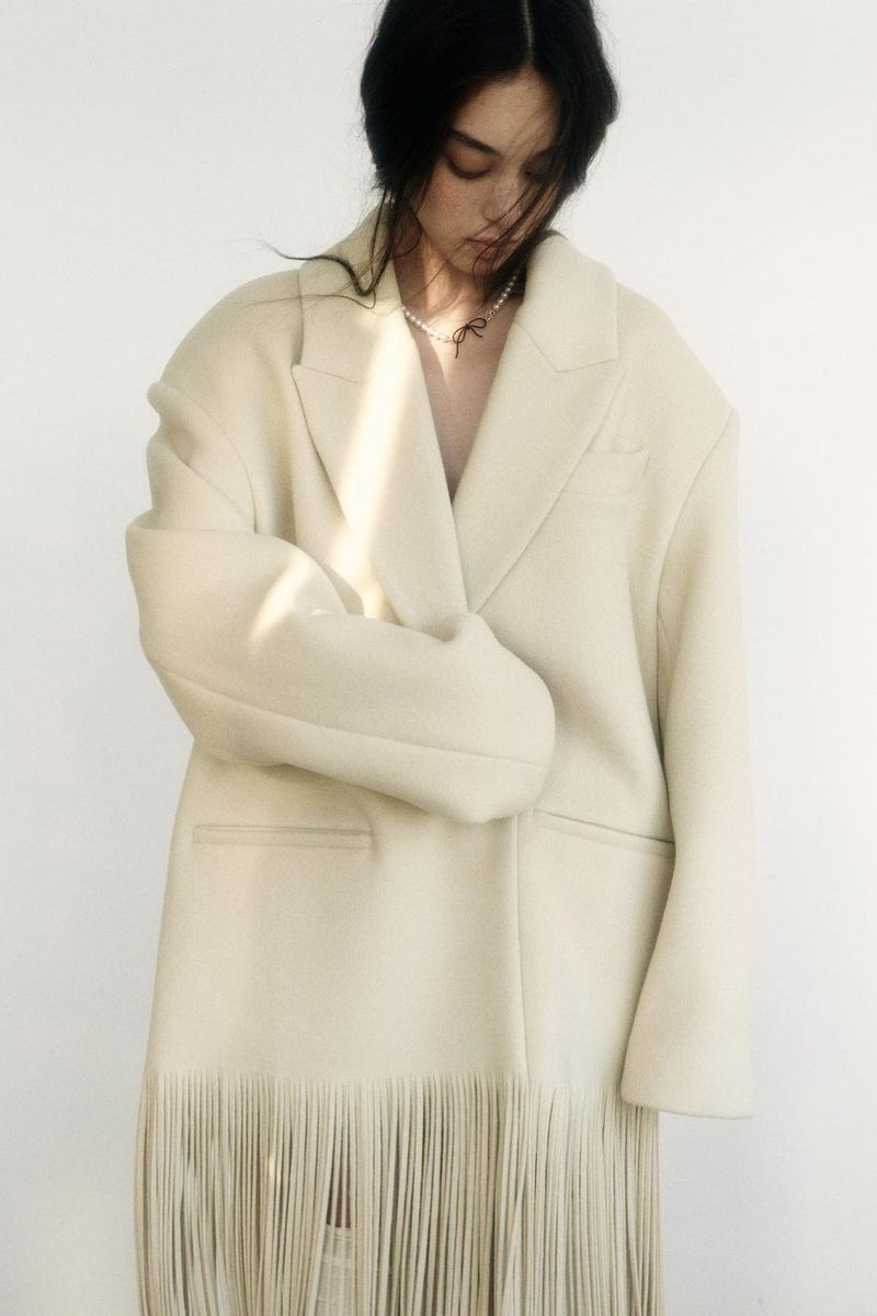 Well Tailored Coat with a Graceful Silhouette
