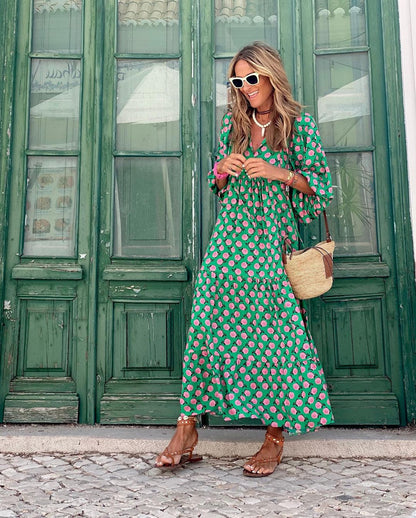 Classic Vintage Dress with a Flattering Fit