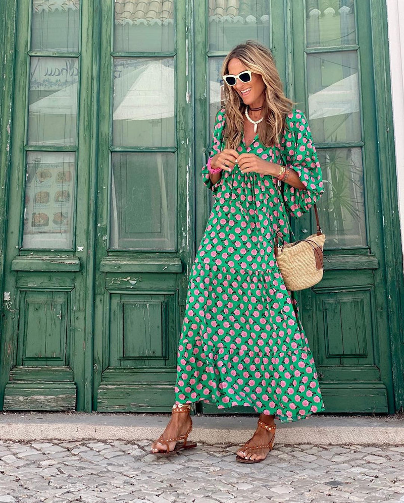Classic Vintage Dress with a Flattering Fit