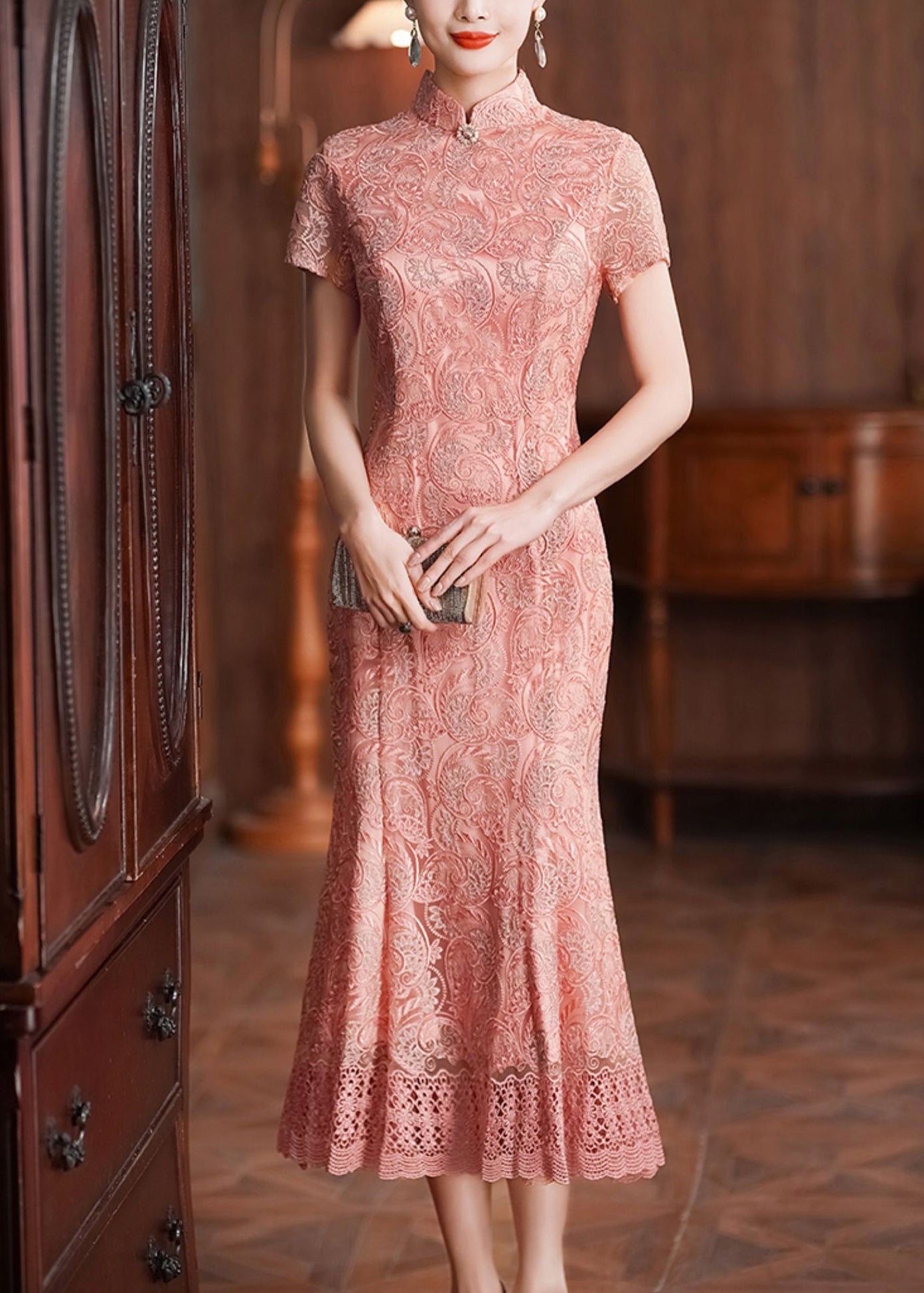 Sophisticated Dress with a Clean Classic Look
