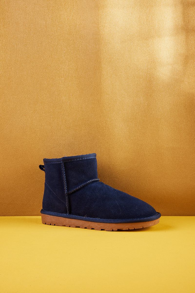 Beautifully Finished Boots in a Timeless Design
