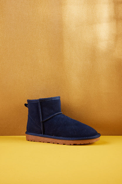 Beautifully Finished Boots in a Timeless Design