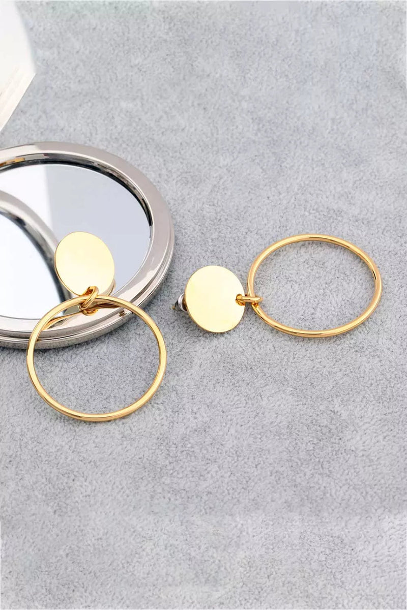 Effortlessly Elegant Garment with a Timeless Design