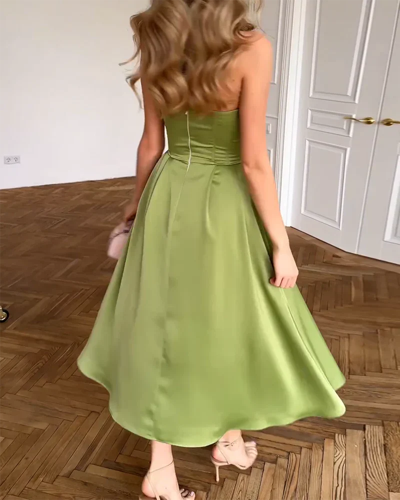 Sophisticated Dress with a Clean Classic Look