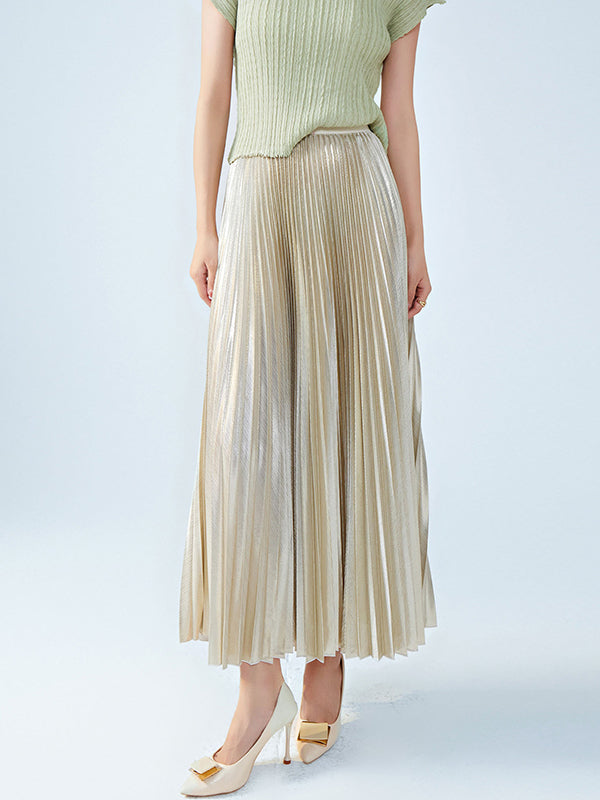 Gracefully Styled Garment for Any Occasion