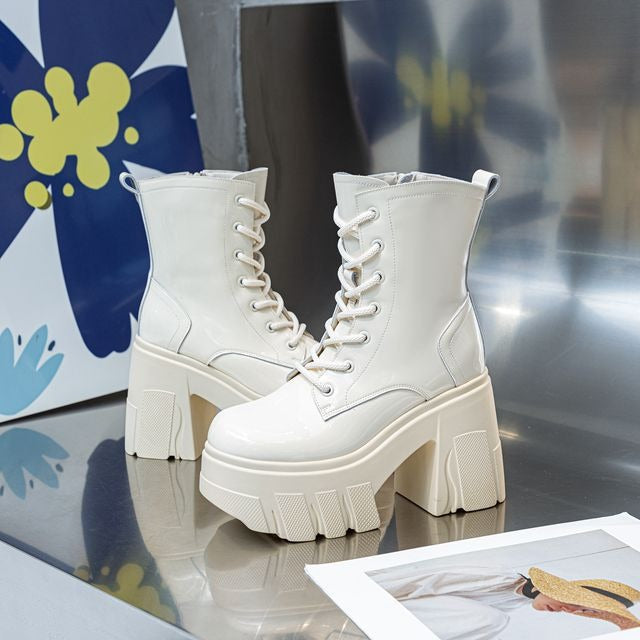 Elegantly Styled Boots for Everyday Wear