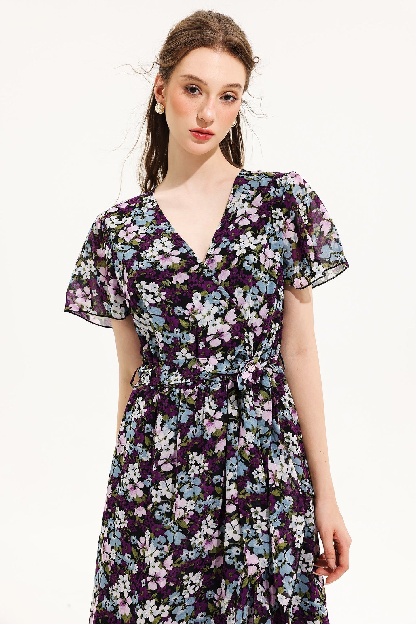 Well Tailored Dress with a Graceful Silhouette