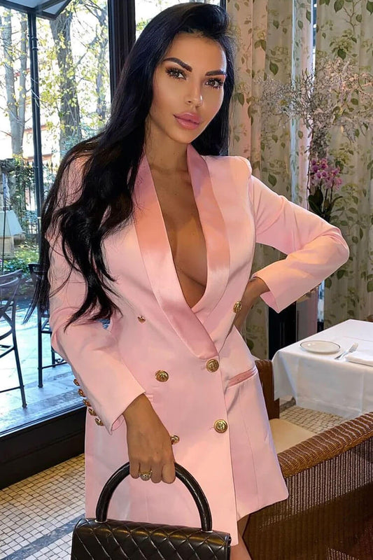 Sophisticated Dress with a Clean Classic Look