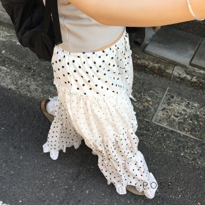Sophisticated Garment with a Clean Classic Look