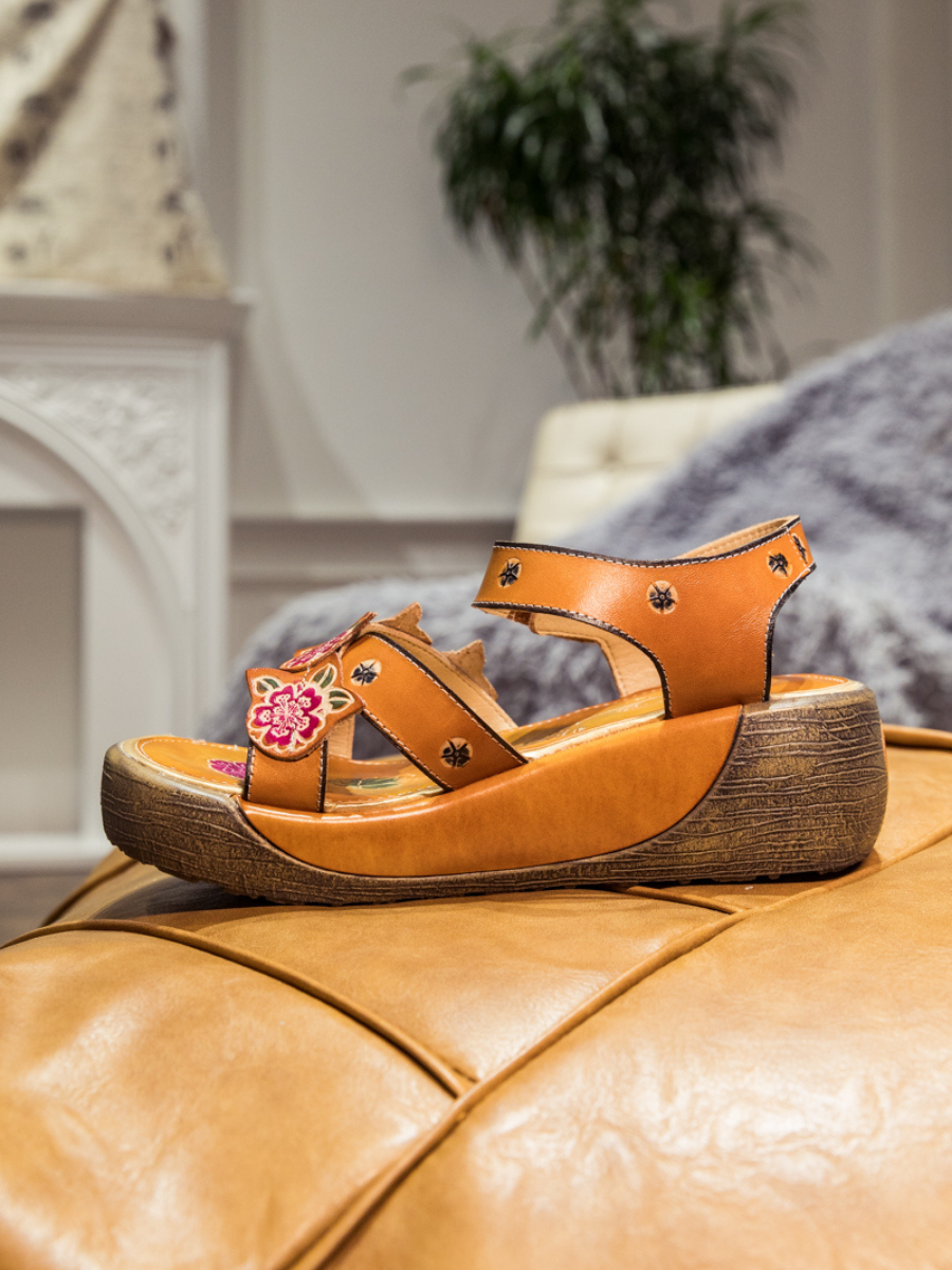 Polished Sandals with an Effortless Classic Look