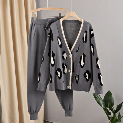 Classic Vintage Cardigan with a Flattering Fit