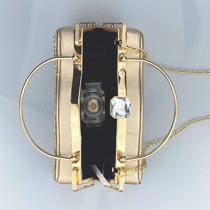 Sophisticated Bag with a Clean Classic Look