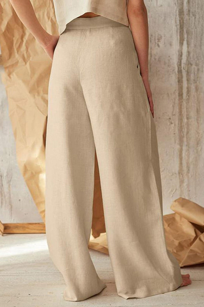 Effortlessly Elegant Pants with a Timeless Design