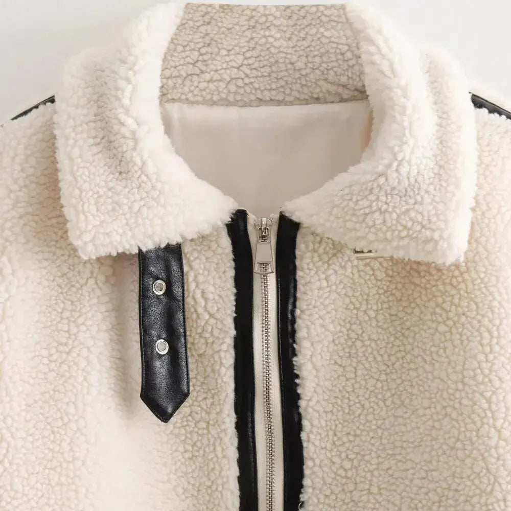 Elegantly Styled Coat for Everyday Wear
