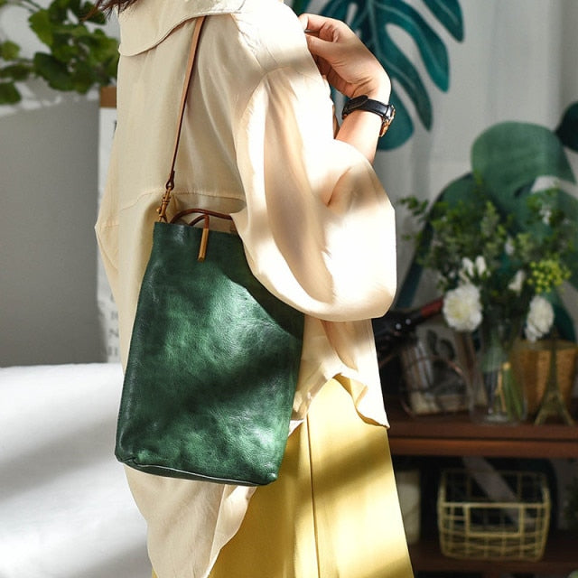 Beautifully Crafted Bag in a Classic Style