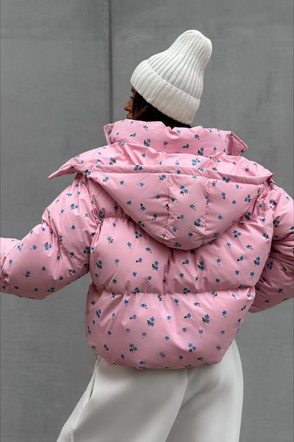 Effortlessly Elegant Jacket with a Timeless Design
